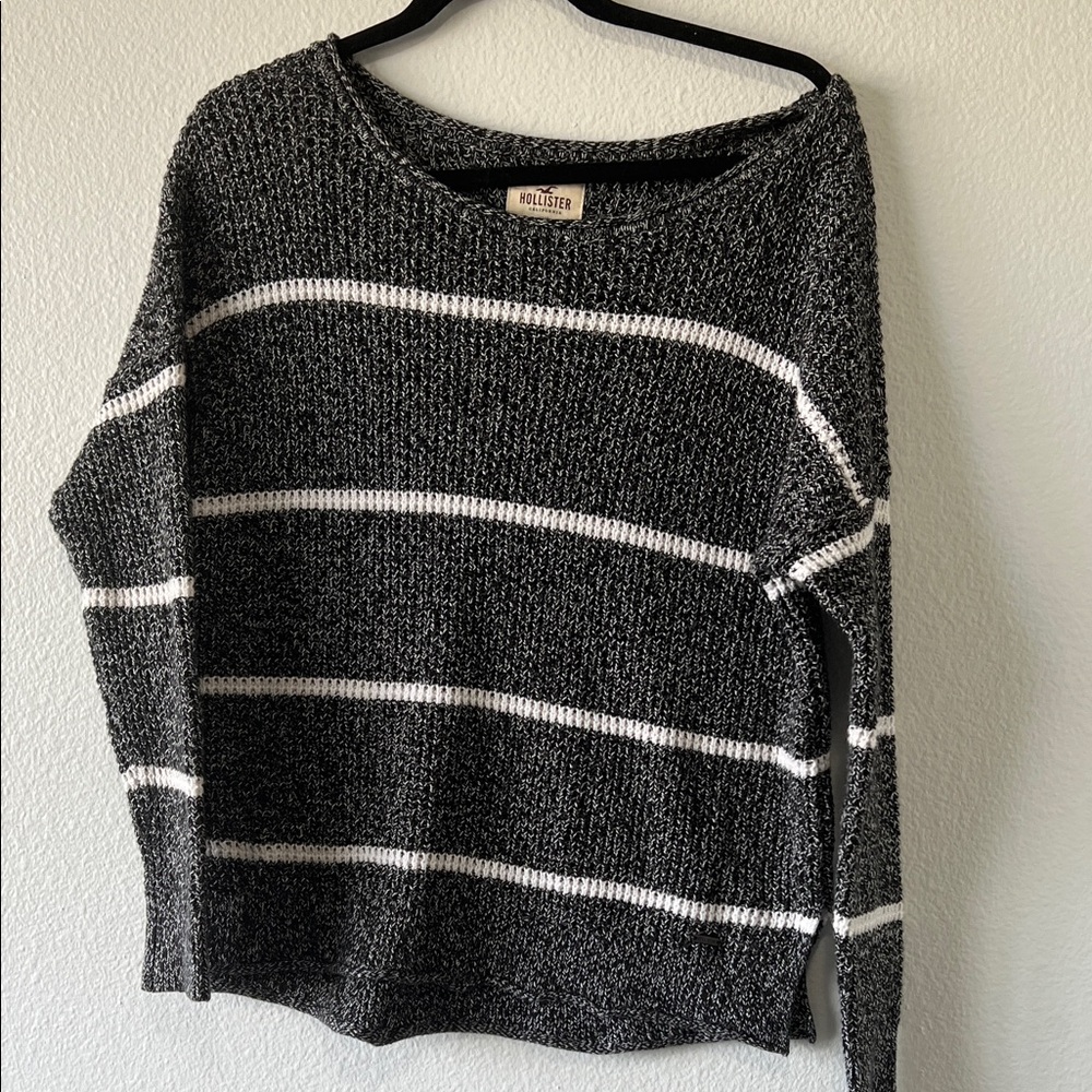 Hollister Women's Charcoal and White Striped Sweater